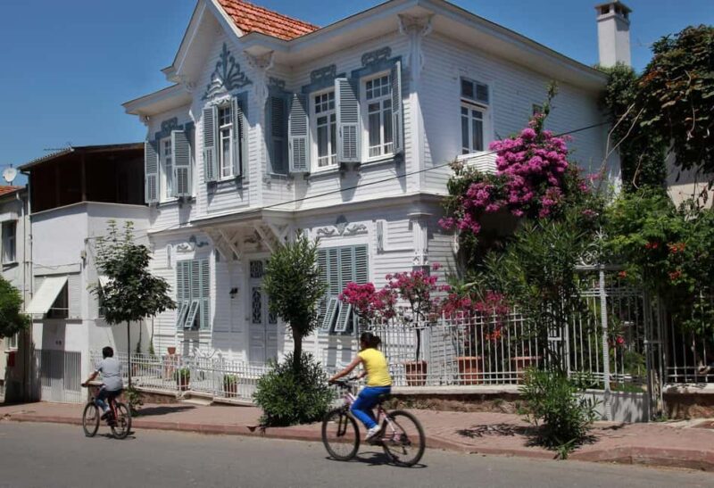 Istanbul: Prince islands Tour w/ Lunch and transfer options - Key Points