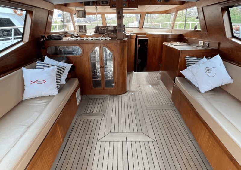 Istanbul: Private Bosphorus Cruise on Luxury Yacht - Exploring Istanbul’s Landmarks from the Water