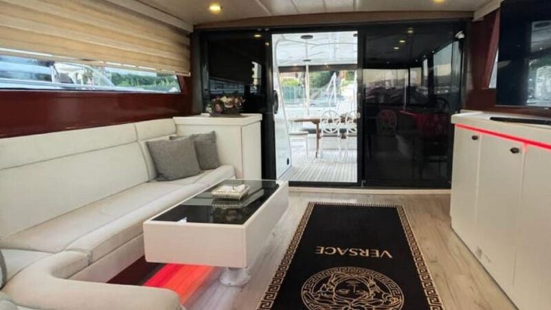 Istanbul: Private Bosphorus Tour On Luxury Yacht Eco#2 - The Flexibility of Booking and Additional Services