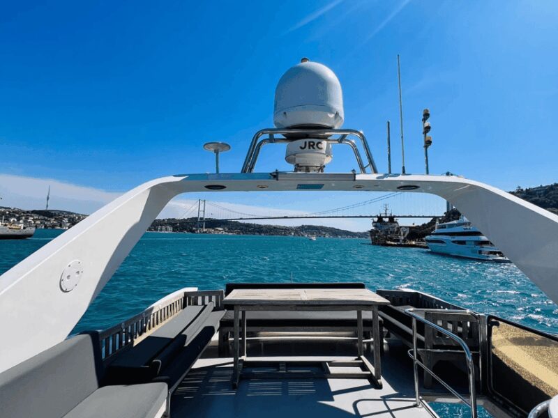 Istanbul: Private Bosphorus Tour On Luxury Yacht Pre#6 - Enjoying the Onboard Comforts and Refreshments