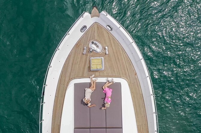 Istanbul: Private Bosphorus Tour On Luxury Yatch - Exploring the Bosphorus Landmarks from the Water