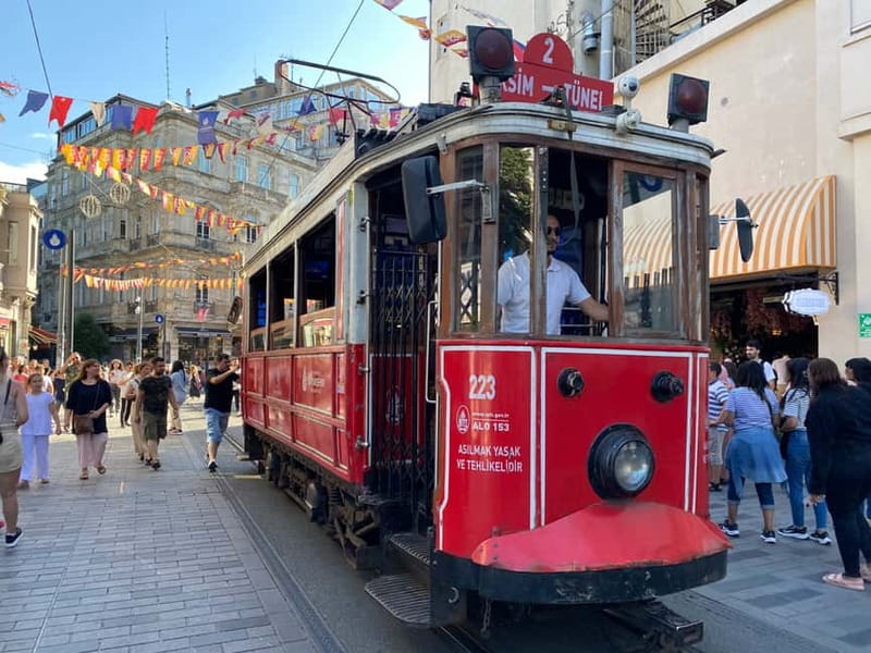 Istanbul: Private Food and City Tour with a Local Host - Authentic Turkish Food Tastings