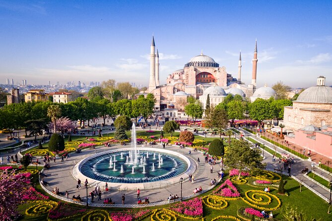 Istanbul Private Guiding Service - Exploring the Topkapi Palace’s Imperial Treasures