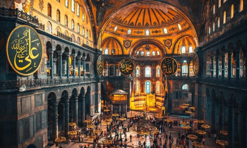 Istanbul: Private Sightseeing Tour in Multiple Languages - Hagia Sophia: A Marvel of Art and Architecture