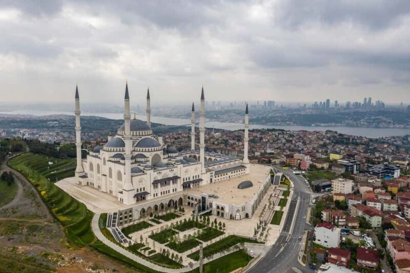 Istanbul: Private Tour of Bosphorus & Asian Side - Explore Istanbul’s Asian Side with a Private 5-Hour Tour