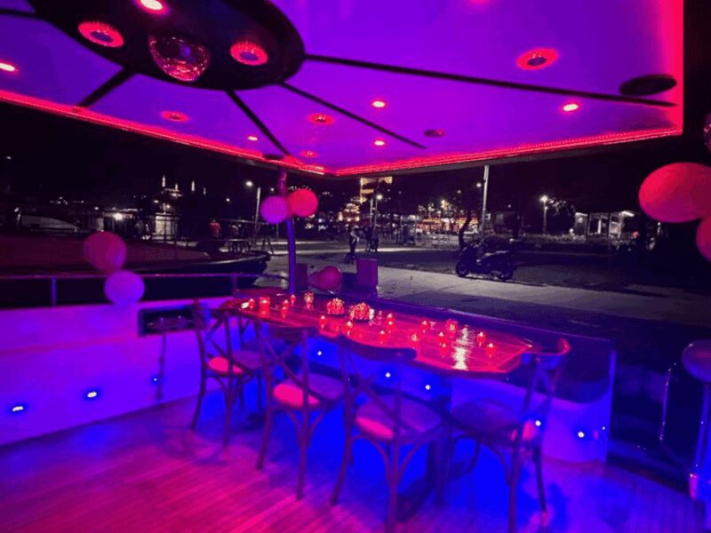 Istanbul: Private Yacht Organization on Bosphorus (14 Meter) - Key Points