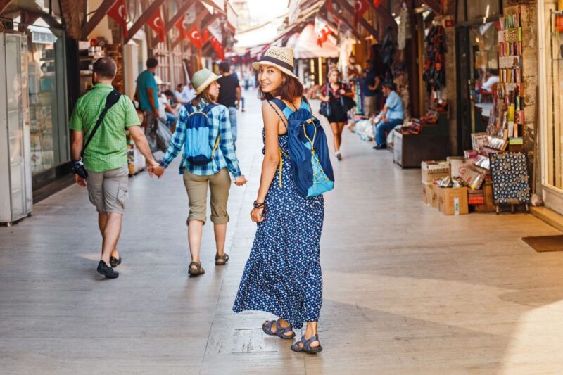 Istanbul: Professional photoshoot at Grand Bazaar - What to Expect During Your 15 to 45-Minute Photoshoot