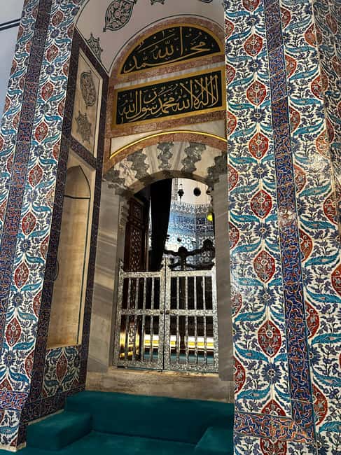 Istanbul Religious Sites Tour w Lunch  Eyup Sultan & More - Discover Istanbul’s Sacred Heritage with the Religious Sites Tour w Lunch at Eyup Sultan & More