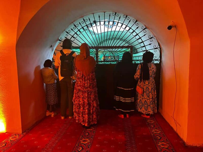 Istanbul Religious Sites Tour w Lunch  Eyup Sultan & More - Key Points