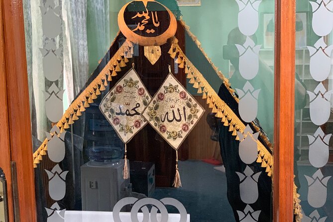 Istanbul Sahaba Tombs Tour - Expert Guidance and Educational Focus