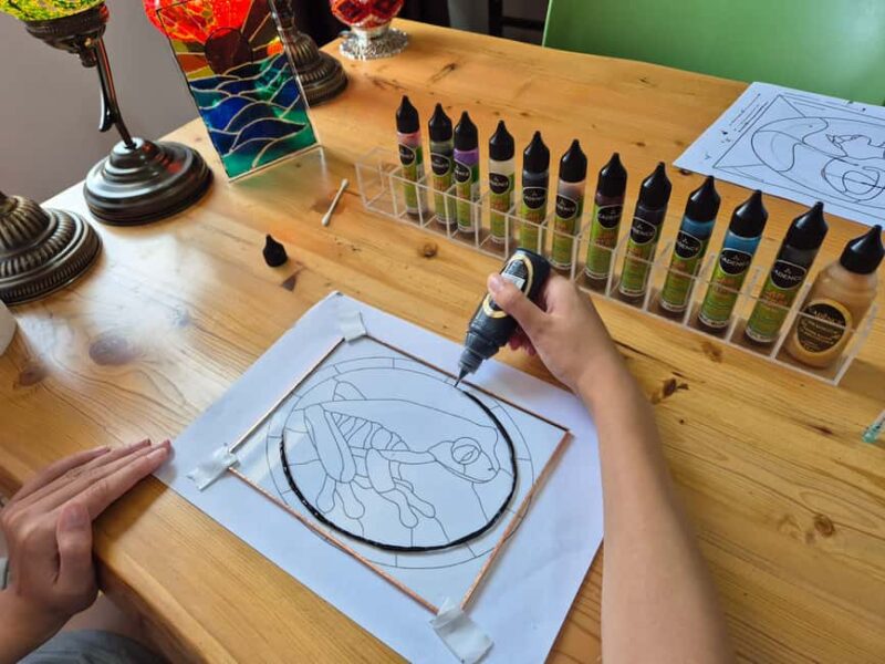 Istanbul: Stained Glass Painting Workshop with Snacks - Key Points