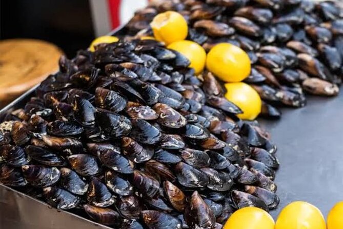 Istanbul street food tour with local guide - Inclusive Tastings and Local Drinks