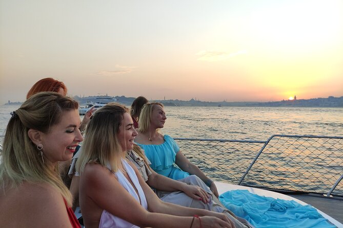 Istanbul Sunset Cruise With Luxury Yacht On Bosphorus - Key Points
