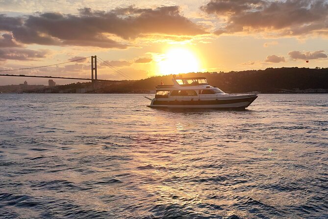 Istanbul Sunset Cruise With Luxury Yacht On Bosphorus - Guided Commentary and Group Atmosphere
