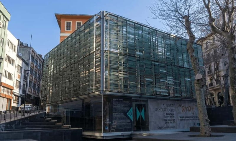 Istanbul: Theodosius Water Cistern Tickets & Audio Guide - Atmosphere and Lighting: Enhancing the Experience