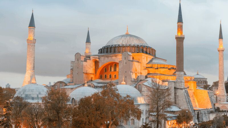 Istanbul: Top Museums Guided Pass - Exploring Istanbuls Religious and Royal Heritage
