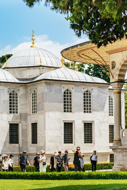 Istanbul: Topkapi Palace and Harem Guided Tour with Ticket - The Expertise of the Guides