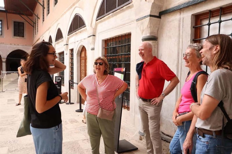 Istanbul: Topkapi Palace and Harem Museum Tour with Ticket - Exploring Topkapi Palace’s Architectural Wonders and Artifacts