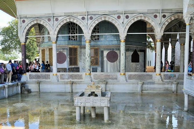 Istanbul Topkapi Palace and Harem Small-Group Guided Tour - A Focused Tour of Topkapi Palace and the Harem