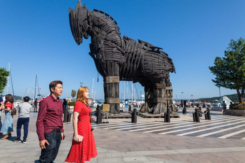 Istanbul: Troy Guided Bus Tour with Ferry Tickets & Lunch - Exploring the Ruins of Troy
