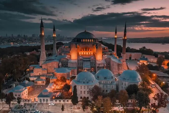 Istanbuls best places private tour including pick up -drop off - Starting at the Blue Mosque: Inside and Out