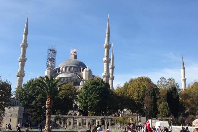 Istanbul's Old Town Through Time: A Self-Guided Audio Tour - The Blue Mosque’s Architectural Grandeur