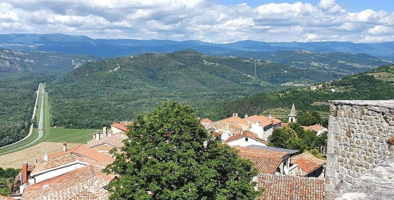 Istria: Guided Tour of Inner Istria with Food Tasting - Transportation and Group Size: Comfort and Intimacy