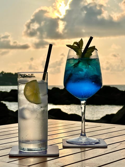 Italian aperitif at the sunset by the sea - Booking and Practical Details