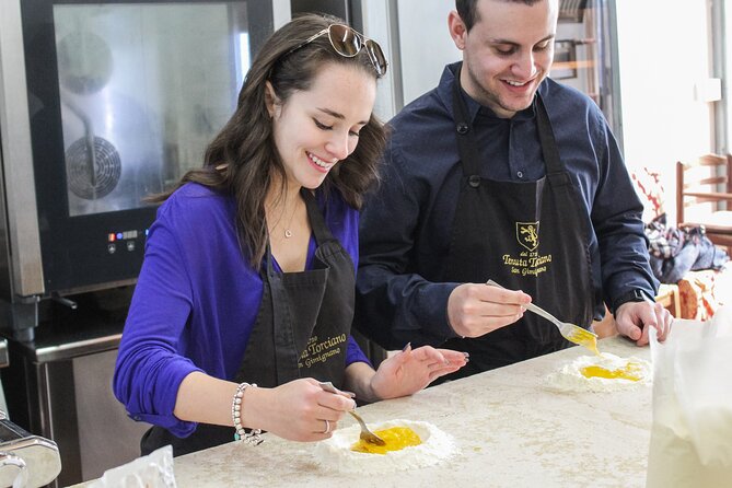 Italian Cooking Class and Wine Tasting in Tuscany - Learning from Passionate Chefs and a Fun Atmosphere