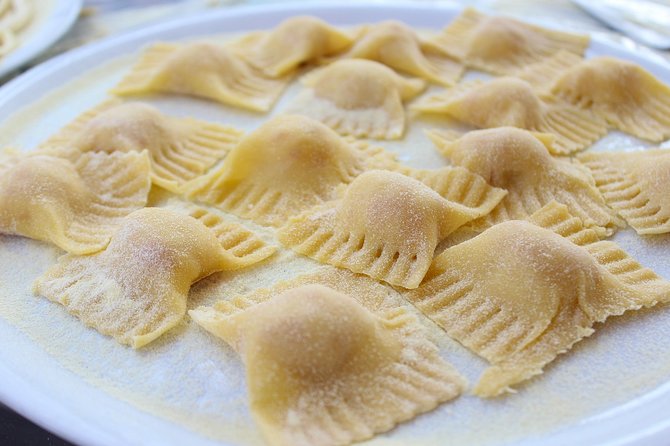 Italian Cooking Class and Wine Tasting in Tuscany - Value and Booking Insights