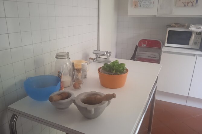 Italian Genoese Ligure Cuisine - Learning to Prepare Genoese Pesto from Scratch