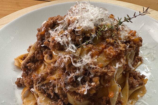 Italian Pasta Workshop With a Top Chef In Barcelona - The Chefs Charm and Atmosphere