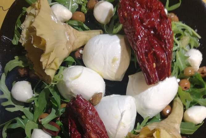 Italian Wine Tasting & Food Como Lake - The Atmosphere in the Wine Shop