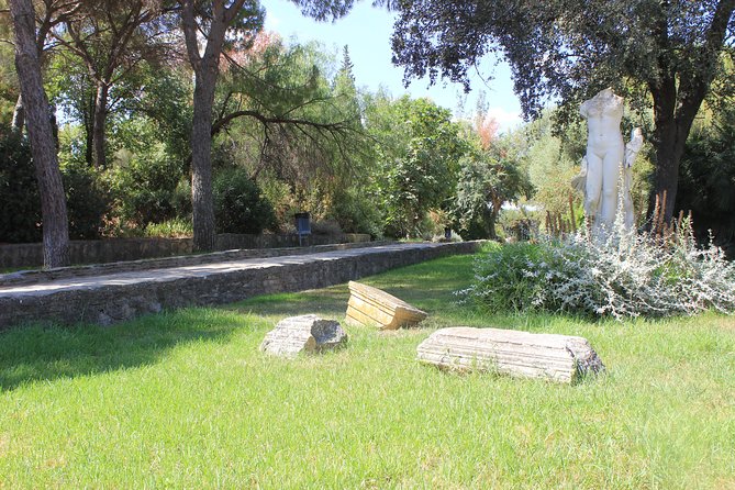 Italica Roman City Tour from Seville - Transportation, Group Size, and Tour Logistics