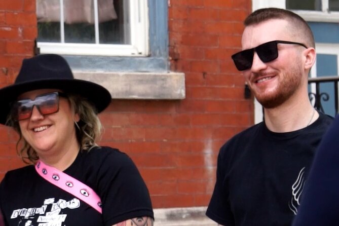 Its Always Sunny Shared Walking Tour of South Philly - Visiting Show and Neighborhood Landmarks