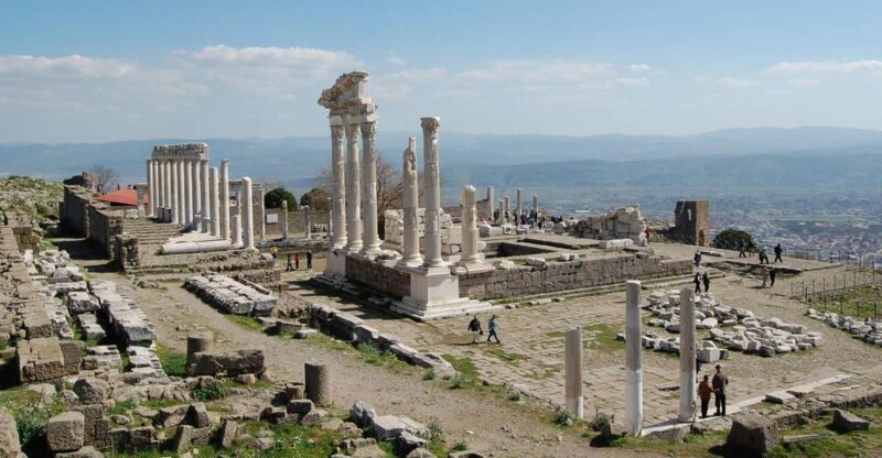 Izmir: Pergamum Tour with Private Guide & Van - Key Points
