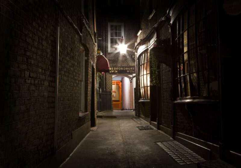 Jack The Ripper Tour in London's East End - Visual and Documentary Evidence