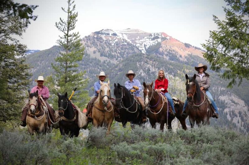 Jackson Hole: Teton View Guided Horseback Ride with Lunch - Lunch at the Summit with Spectacular Mountain Scenery