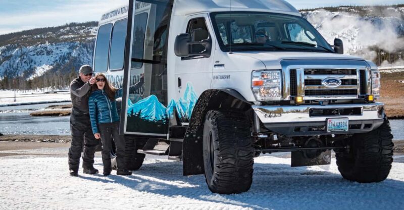Jackson: Yellowstone Snowcoach Tour to Old Faithful - Starting from Jackson or Teton Village in a Snowcoach