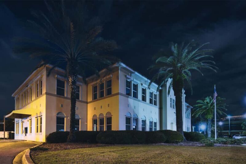 Jacksonville: Boos and Booze Haunted Pub Crawl - The Ghostly Tales Behind Jacksonville Pier and the Prohibition Era