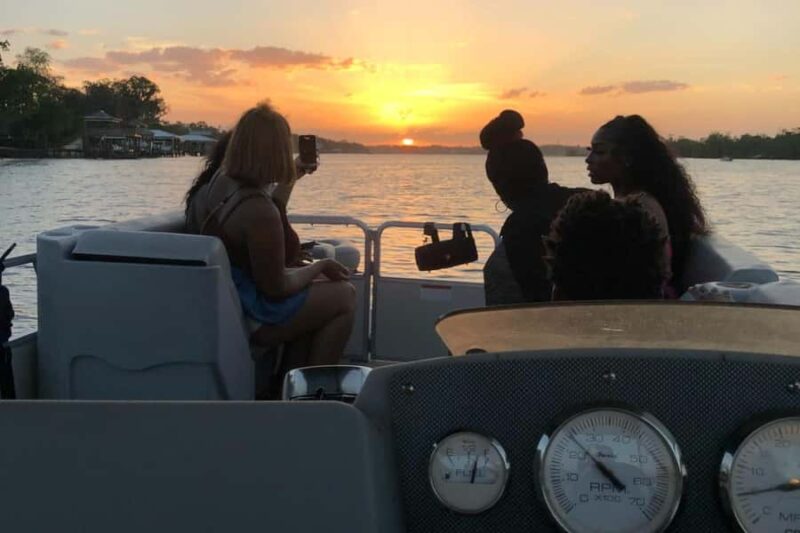 Jacksonville: Private Pontoon Boat Cruise (1-12 Passengers) - Customizing Your Experience: Dolphins, Mansions, or Sunrises