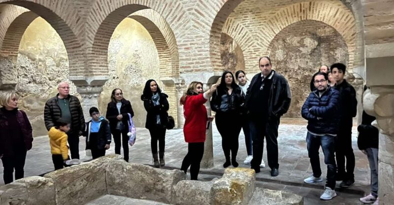 Jaén: 3 hour tour, Cathedral, Arab Baths + Olive oil tasting - Starting at Plaza de Santa María