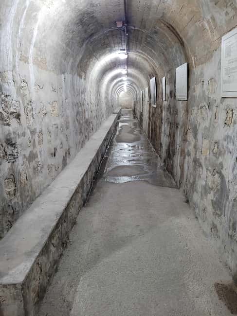 Jaén esencial+entradas Catedral, Refugio, Baños Árabes en 3h - Exploring the Oldest Neighborhoods: San Juan and Magdalena