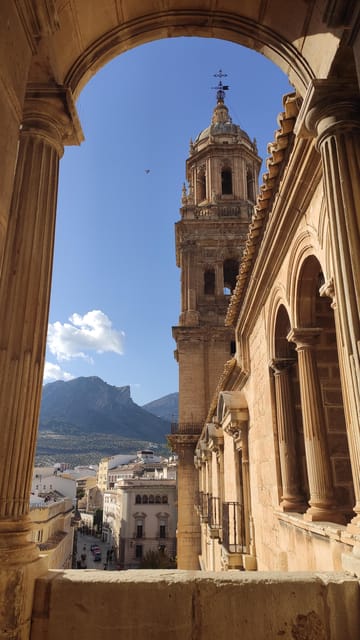 Jaén night tour: legends and mysteries - Exclusive Night Entry and Guided Access