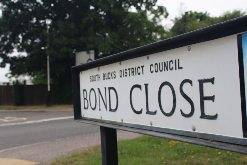 James Bond Classic Tour from London - Visiting Shrublands from Thunderball