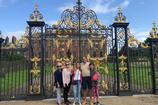 James Bond Ultimate Spy Taxi Tour - Experience Bond’s London at Covent Garden