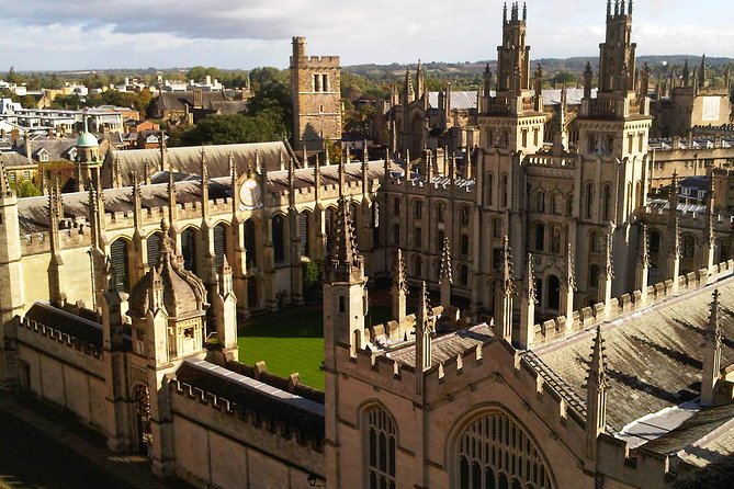 James Bond Ultimate Spy Taxi Tour - The Guide’s Style and Insider Stories