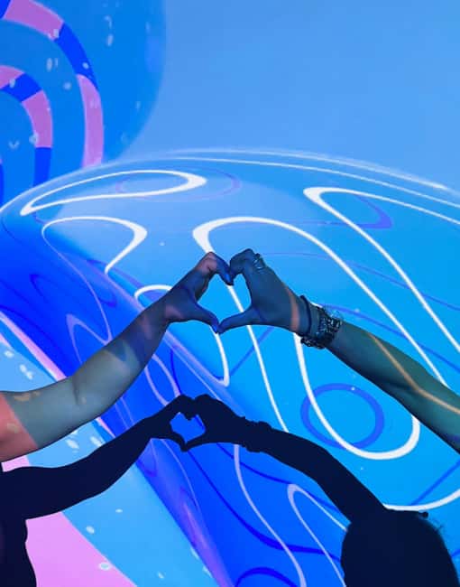 Jappy: Live an experience full of happiness. Entrance with reservation - Explore Bilbao’s Unique Sensory Experience at Jappy Gallery