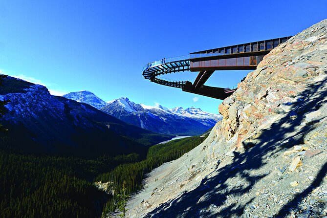 Jasper and Columbia Skywalk Icefield Parkway Private Day Tour - The Crowfoot Glacier and Its Scenic Significance