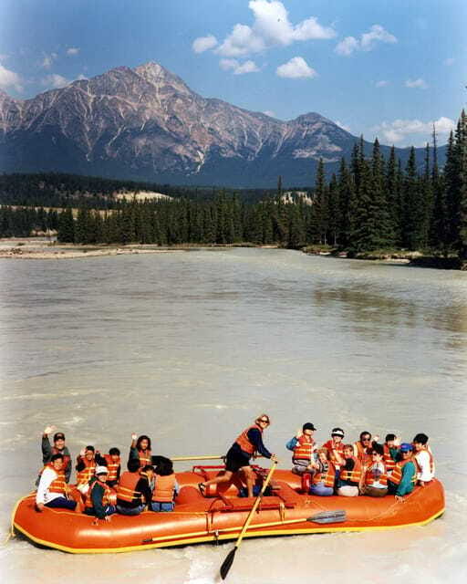 Jasper: Jasper National Park Easy 2-Hour Rafting Trip - Outstanding Reviews for Guides and Scenery